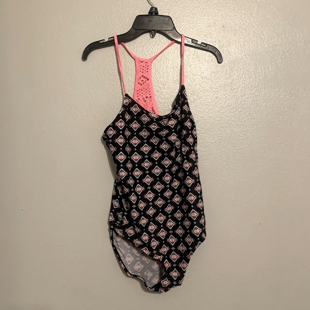 Kids bathing suit size: L